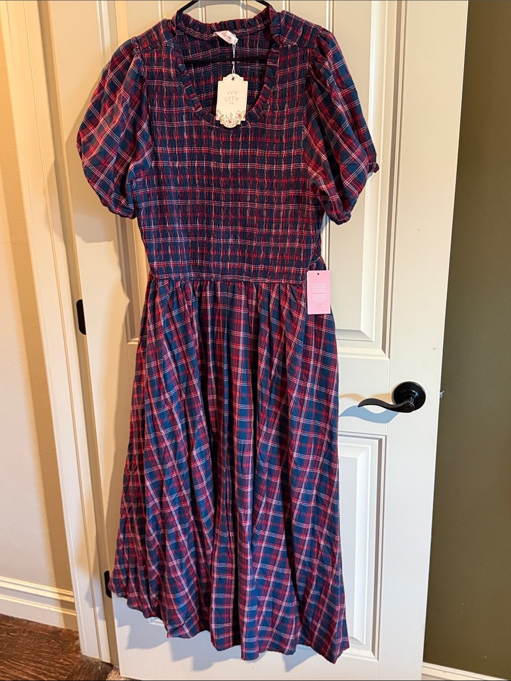 Ivy City Co Navy and Mariah Plaid Tartan Smocked Puff-Sleeve Dress